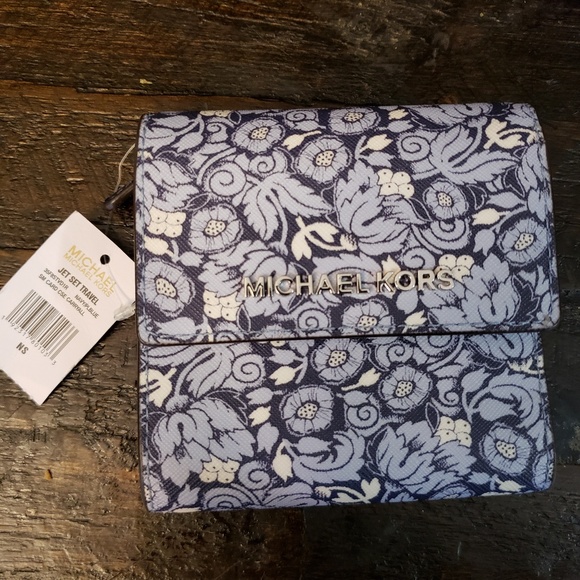 Michael Kors Wallet - Picture 1 of 1